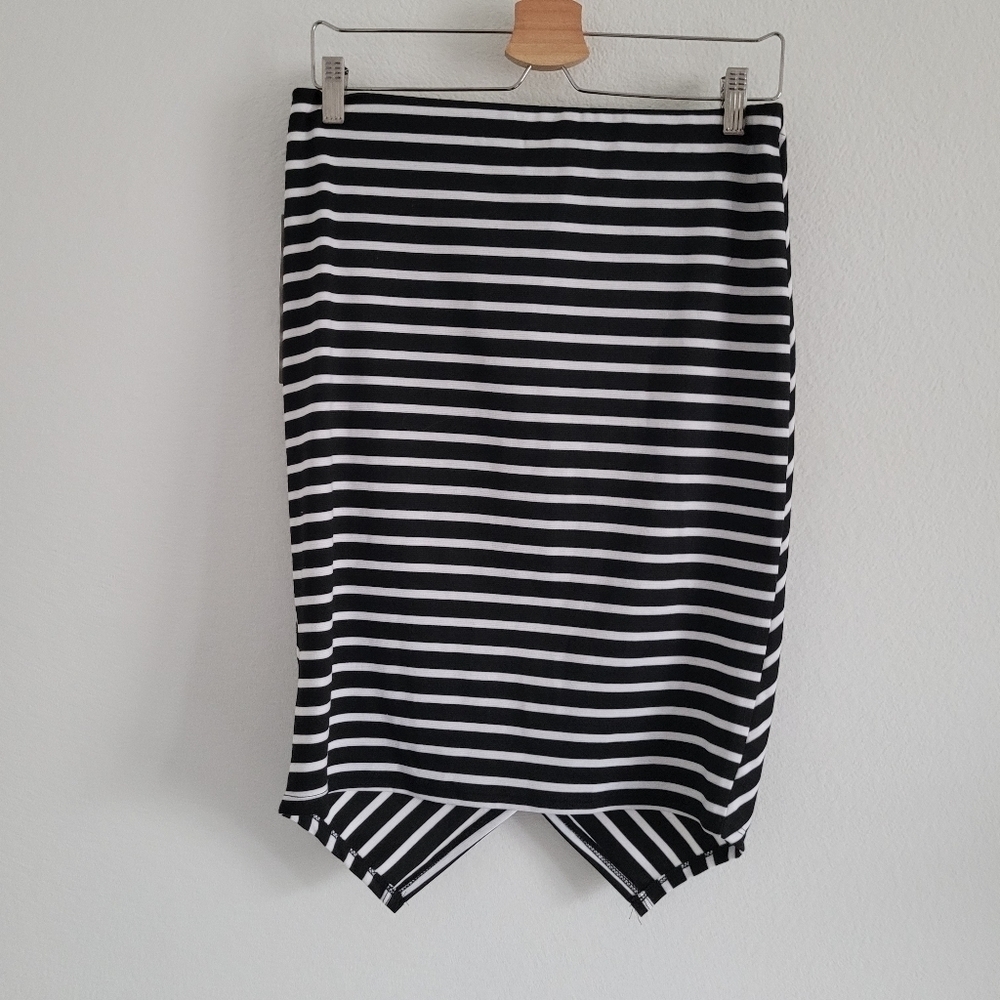 14th & Union stripped pencil skirt - Picture 8 of 8